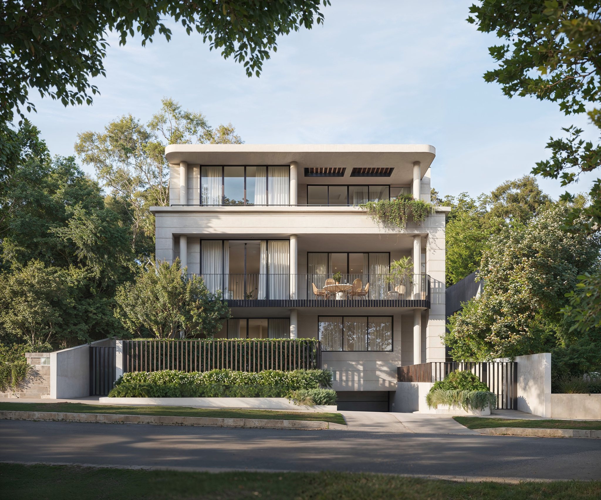 18 Boronia Road, Bellevue Hill, Sydney — render 1