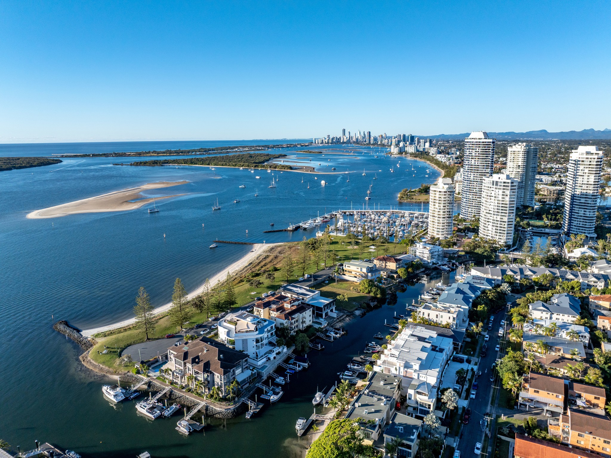 18 Oatland Esplanade, Runaway Bay, Gold Coast — render 9